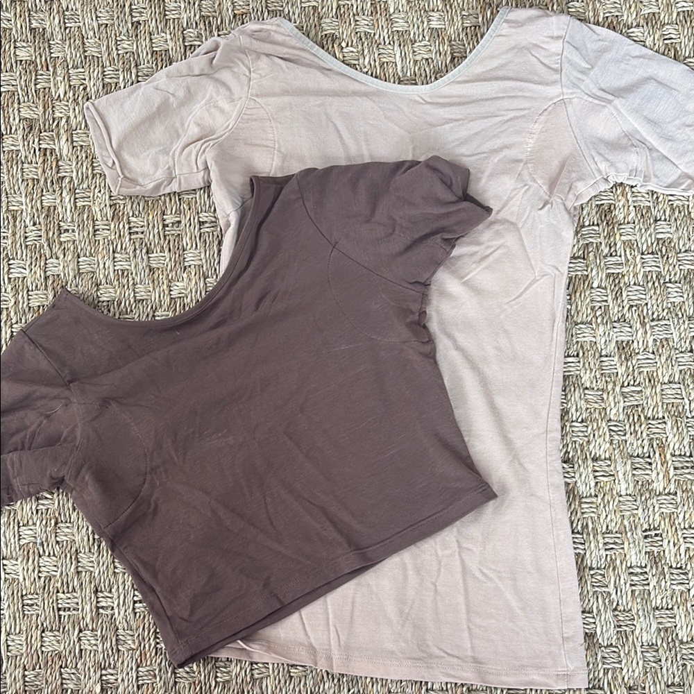 Numi under shirts